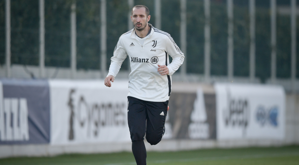 Juve's Chiellini tests positive for Covid-19 before Napoli game