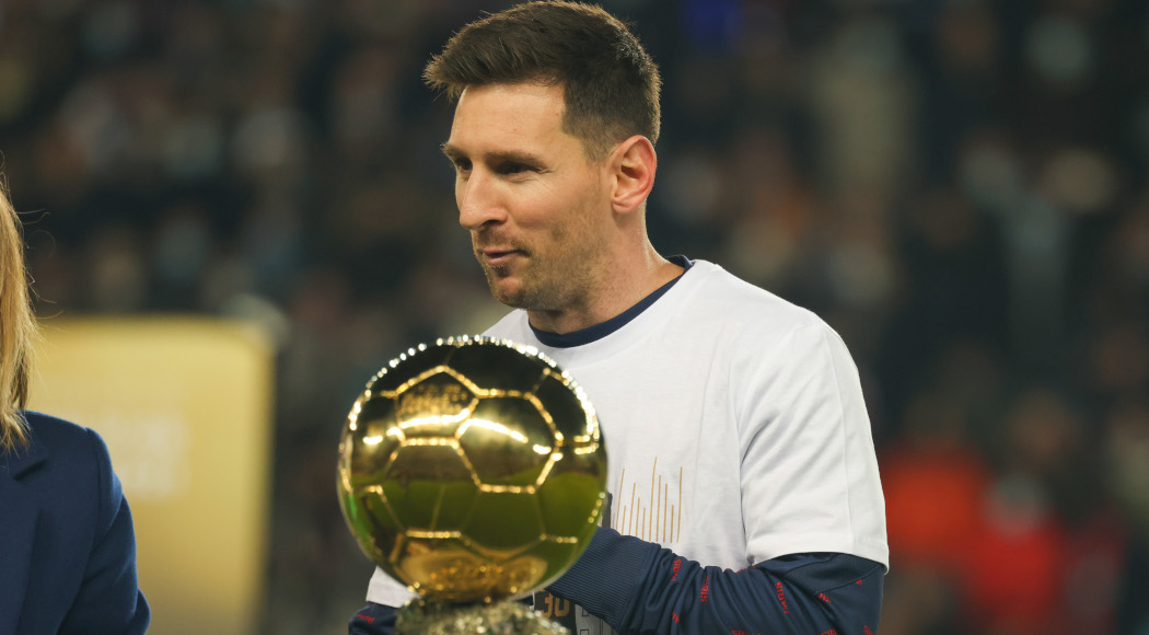 Messi shows off Ballon d'Or as PSG held by Nice sponspored by god55